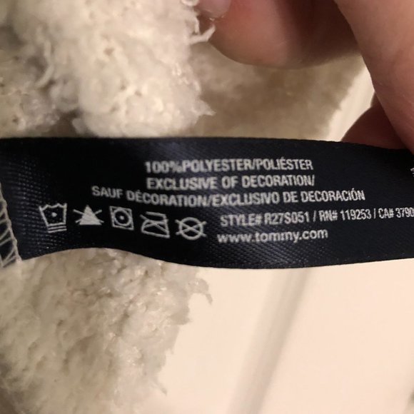 TH Cropped Fuzzy Hoodie w/ TOMMY Embroidered Logo - Picture 3 of 5